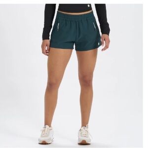 Vuori Dash Short - Color Beryl